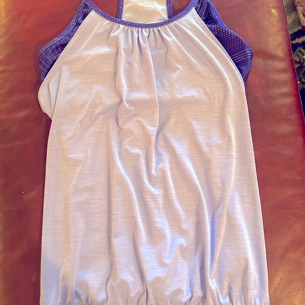 NWT Old Navy Active Tank with Built in Bra Size M, Lilac